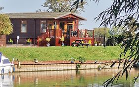 Bend In The River Lodge